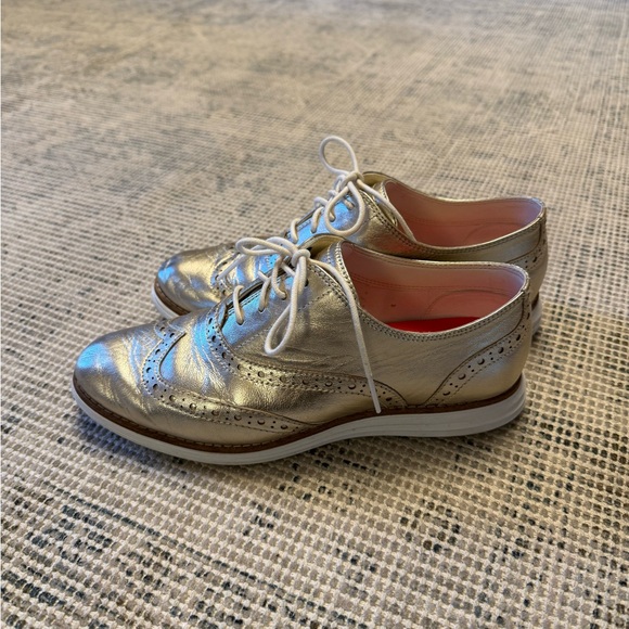 Cole Haan Grand OS Metallic Gold Oxford Shoes, size 6.5 - Picture 3 of 3